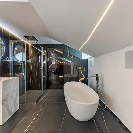 App 304 Palazzo Cavour Apartment Bolzano Exterior photo